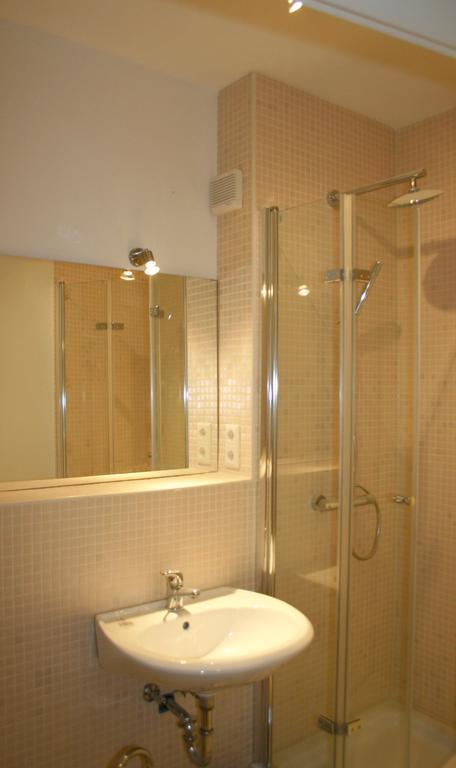 Apartment Koenigstrasse Bad Bergzabern Δωμάτιο φωτογραφία